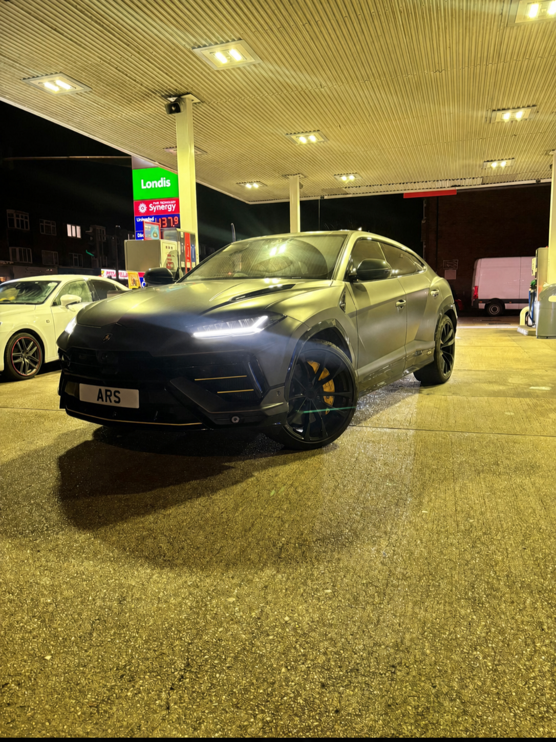 Lamborghini Urus (Grey)